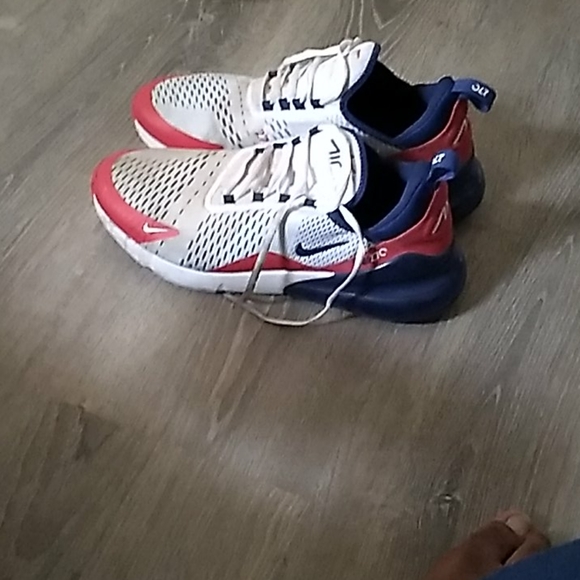 Air Max - Picture 4 of 4